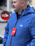 کاپشن پر نیمهسنگین مردانه THE NORTH FACE با طراحی ضدباد و عایق گرم مناسب هوای سرد